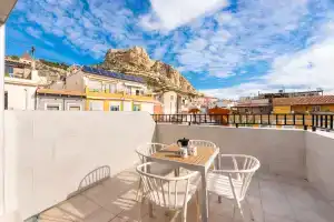 Apartamentos Quijano by Be Alicante, Аликанте