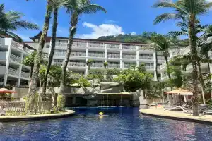 Sunset Beach Resort - Sha Extra Plus, Патонг