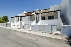 Casa del Sole Trilo A, Пату