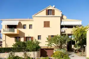 Armonia apartments, Василики