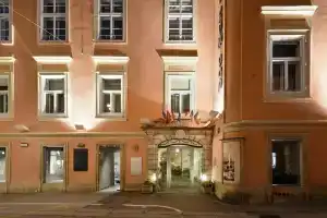 Boutique Hotel Dom Rooms & Suites, Грац