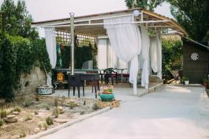 Guest House «Charly», Судак