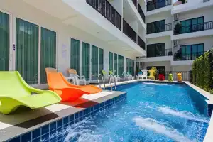 Frutta Hostel - Adults Only, Патонг