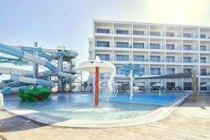 Artemis Hotel, Протарас