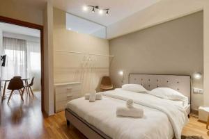 Evel's Home Suites, Салоники