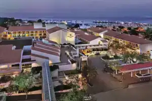 Portola Hotel & SPA at Monterey Bay, Монтерей