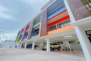 J & Ariya Hotel Near Samui Airport and Koh Phangan Pier, Бопхут