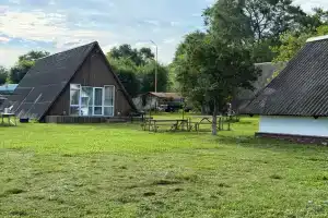 База отдыха «Лебединое озеро», Приисковый