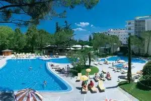 Hotel «Bristol Buja»