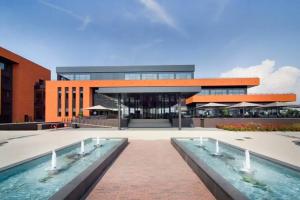 Van Der Valk Hotel Almere, Алмере