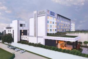 Отель «Crystal Sarovar Premiere»