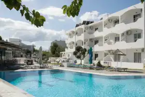 Lisabeth Apartments, Фалираки