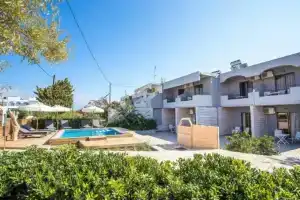 Yiannis Apartments, Фалираки
