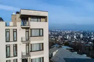 Hotel «King Tom», Тбилиси