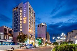 Cn Palace Boutique Hotel & Spa, Дананг