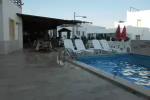 Pine Hotel, Гюмбет