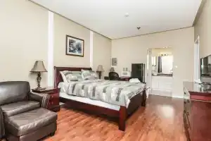Grewals Inn and Suites by Elevate Rooms, Ниагара-Фолс