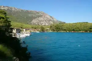 Ugur, Акьяка