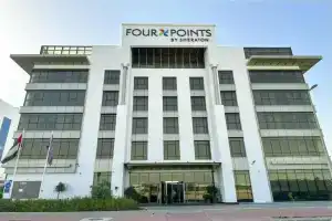 Отель «Four Points by Sheraton Production City», Дубай