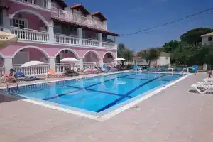 Giannis Studios Alykes, Аликес