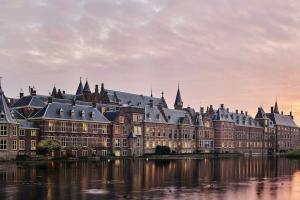 Staybridge Suites The Hague - Parliament, an Ihg Hotel, Гаага