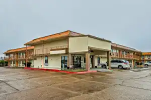 Oyo Hotel Lake Charles Hwy 10, Лейк-Чарльз