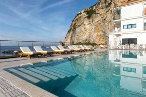 Mar Hotel Alimuri, Мета