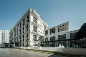 Mandarin Eastville Pattaya, Наклуа