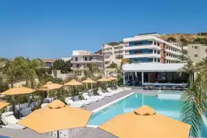 Mazoren Art Hotel, Фалираки