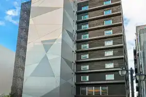 Galois Hotel Shin-Ōkubo, Токио