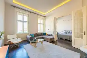 Oasis Apartments at Paulay Ede Street, Будапешт