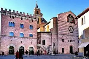 Ostello Palazzo Pierantoni, Фолиньо
