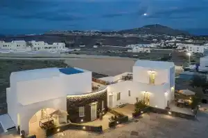 Alafropetra Luxury Suites, Акротири