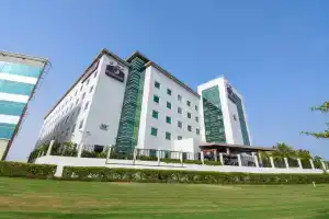 Отель «Premier Inn Dubai International Airport», Дубай