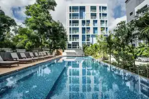 DeeProm Pattaya Hotel, Паттайя