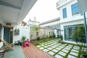 Shell Dali Bai Autonomous Prefecture Old Town Area East Gate Hotel, Дали