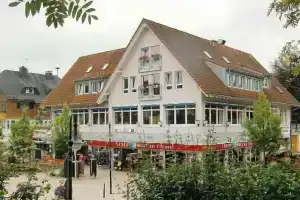 Appartementhaus Am Roten Platz, Титизее-Нойштадт