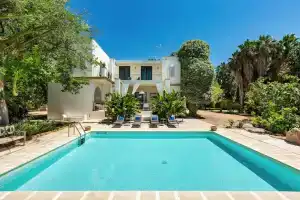 Villa Casablanca, Алецио