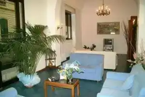 Hotel Bristol, Виареджио