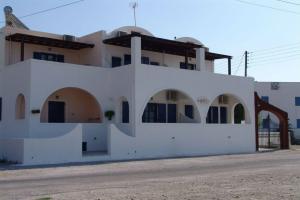Nefeli Villa, Перисса