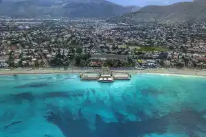 La Petit Maison, Монделло