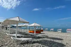 Гостевой дом на берегу моря, Агой