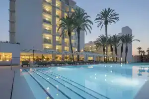 Отель «Hm Ayron Park»