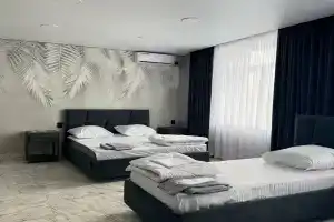 Гостиница «Айсель», Павловск