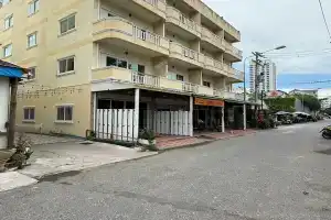 К2 Seaside Suites, Джомтьен