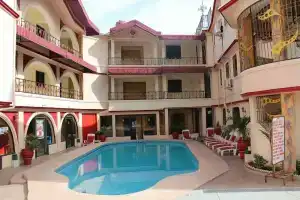 Hotel Luxe Confort, Порт-О-Пренс
