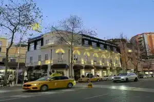 The Crown Boutique Hotel & SPA, Тирана