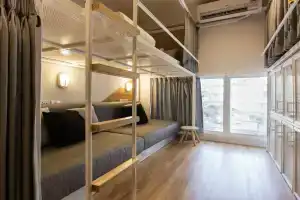 Bed One Block Hostel, Бангкок