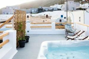 Aetheria Villas, Ия