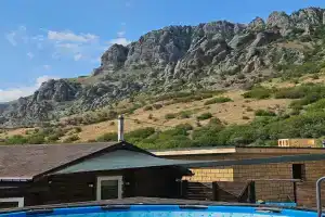 Дом для отпуска «Шёпот гор», Лучистое